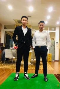 VTV Executive Proudly Shares Photo of 1.9m Tall Son Driving - image 1