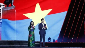 Artistic Grandeur: Hundreds of Artists Prepare for 'Echoes of Victory' TV Broadcast - image 13