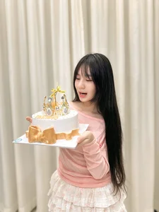 Ly Hai’s Daughter Captivates Fans as the Perfect 'Mini-Me' Version of Her Mother - image 0