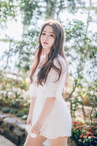 Stunning Gallery: The Captivating Beauty of Korean Model So Hee - image 4