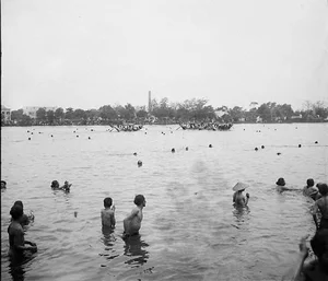Historic Duck Racing at Hoan Kiem Lake Hanoi (1905-1906) - image 0