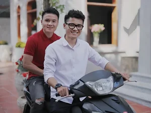 Meet Quang Hai’s Brother: The Handsome and Humorous Sibling - image 2