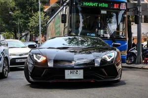 The $1.8 Million Lamborghini Aventador S: A Rare Sight in Ho Chi Minh City - image 2