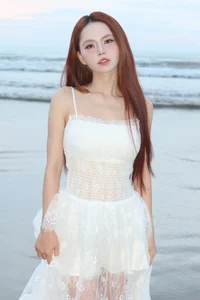 Ngo Lan Huong Sets Social Media Ablaze with Stunning Beach Bikini Photos - image 3