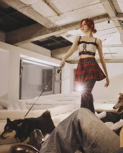 Le Sserafim Showcases Stunning Visuals and Modeling Skills - image 7