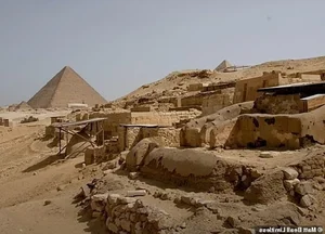 Ancient Inscriptions in the Great Pyramid of Giza Reveal Shocking Secrets - image 1