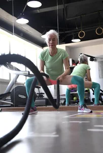 China's Most Beautiful 78-Year-Old Grandmother Staying Fit - image 3