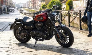 Top 10 Best Touring Motorcycles for Ultimate Long-Distance Road Trips - image 9