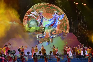 Hai Ba Trung Temple Festival Honors Vietnam's Heroic History with 'Echoes of Me Linh' 3D Mapping Show - image 4