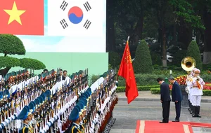 General Secretary and President To Lam Hosts Official Welcome Ceremony for South Korean President - image 0