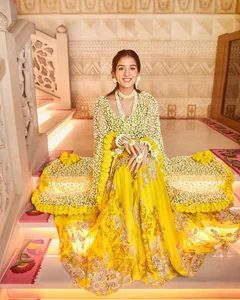 Radhika Merchant's Spectacular Bridal Fashion at the $600 Million Ambani Wedding - image 3