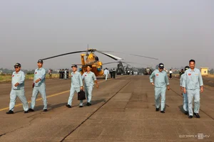 Spectacular Helicopter Flag-Carrying Rehearsals Over Dong Nai and Ho Chi Minh City - image 5