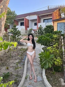 Stunning Beauty Portraits of Miss Earth Vietnam 2023 Contestant: Elegant Fashion and Natural Grace for Style Inspiration - image 5