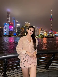 Miss Vietnam Do Thi Ha Turns Heads in Stunning Ultra-Short Dress - image 3