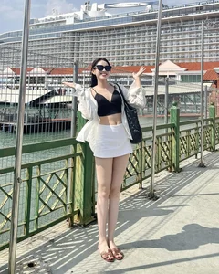 Miss Vietnam Do Thi Ha Turns Heads in Stunning Ultra-Short Dress - image 0