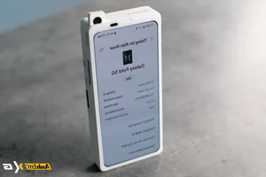Student Transforms Original Galaxy Z Fold into a Mini Smartphone with Exclusive Features - image 1