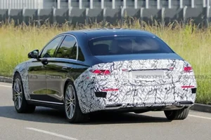Next Gen Mercedes Benz S Class 2026 Luxury Sedan Revealed - image 8