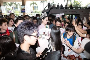 Miss International Thanh Thuy Stuns Fans During Her Grand Homecoming to Vietnam - image 5
