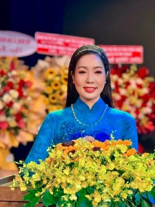 Inspiring Legacy: Famous Beauty Queen and Ho Chi Minh City Theater Leader - image 2