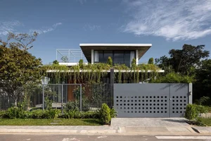 Top 10 Beautiful Houses in Hue Blending Tradition, Modernity, and Peaceful Nature - image 0