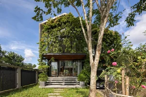 Top 10 Beautiful Houses in Hue Blending Tradition, Modernity, and Peaceful Nature - image 3