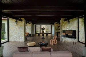 Top 10 Beautiful Houses in Hue Blending Tradition, Modernity, and Peaceful Nature - image 13