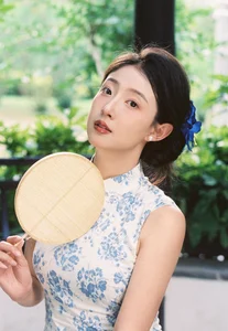 Elegant Portraiture and Artistic Photography Featuring Xiao Wei Xiao Wei in YiTuYu Vol.9882 - image 14