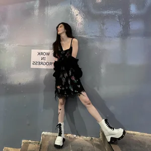 Han So Hee's Dark Fashion Guide: Chic, Youthful, and Sophisticated - image 9