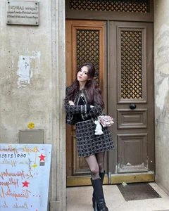 Han So Hee's Dark Fashion Guide: Chic, Youthful, and Sophisticated - image 0