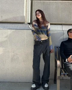 Han So Hee's Dark Fashion Guide: Chic, Youthful, and Sophisticated - image 2
