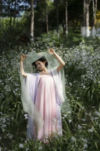 Modern Muse: YiTuYu Art Language Vol.6750 Featuring Gan Tang Ya - image 9