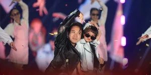 Chi Pu Sizzles at Rap Viet Concert 2023 with Dramatic Chandelier Performance - image 6