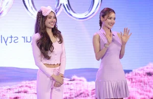 Truong Giang Cheers on Wife Nha Phuong's Stunning Fashion Runway Walk - image 10