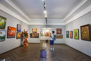 The World Upside Down: Exploring Surreal Artistic Perspectives - image 11