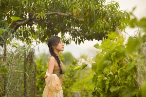 YiTuYu Art Language Vol.9569 featuring Feng Tang Pao Fu 14P - image 0