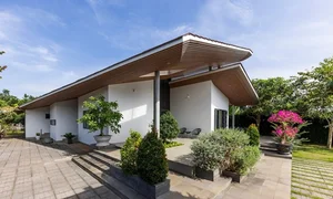Innovative Heat-Resistant House with Wide Spreading Roof in Dong Nai - image 2