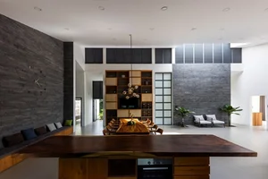 Innovative Heat-Resistant House with Wide Spreading Roof in Dong Nai - image 4