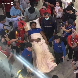 Emotional Homecoming: Xuan Son and Vietnam Team Return with Gold - image 5