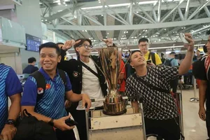 Emotional Homecoming: Xuan Son and Vietnam Team Return with Gold - image 6