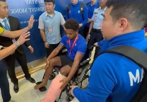 Emotional Homecoming: Xuan Son and Vietnam Team Return with Gold - image 0