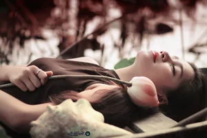 Vietnamese Beauty Showcase: Stunning Portraits from the Pack 16 Collection - image 12