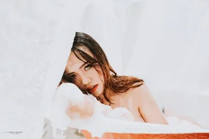 Vietnamese Beauty Showcase: Stunning Portraits from the Pack 16 Collection - image 36
