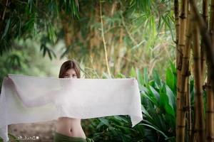 Vietnamese Beauty Showcase: Stunning Portraits from the Pack 16 Collection - image 40