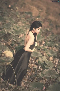 Vietnamese Beauty Showcase: Stunning Portraits from the Pack 16 Collection - image 54