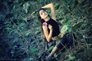 Vietnamese Beauty Showcase: Stunning Portraits from the Pack 16 Collection - image 29