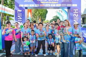 Celebrity-Led Long Chau Family Festival: A Grand Celebration of Health and Multi-Generational Bonding - image 2