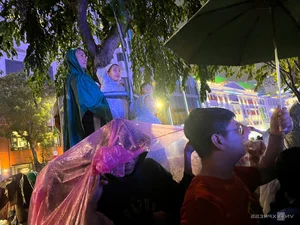 Crowds Brave the Rain for 30/4 Fireworks Display - image 9