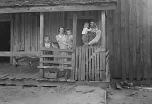 Capturing the Past: Rare Historical Photos That Changed Our Perspective - image 1