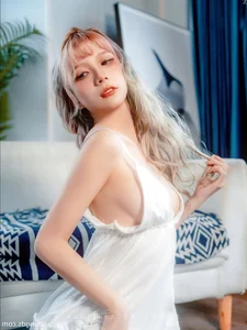 Shou Yi Xiao Xin Photography Series Part 01: Influencer Portrait Art - image 33