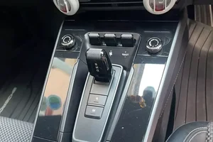 Custom Luxury: The Unique Color Transformation of a Porsche 911 992 in Vietnam - image 2